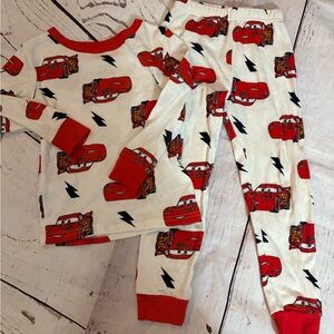 Lightening McQueen 5T pajamas nwot